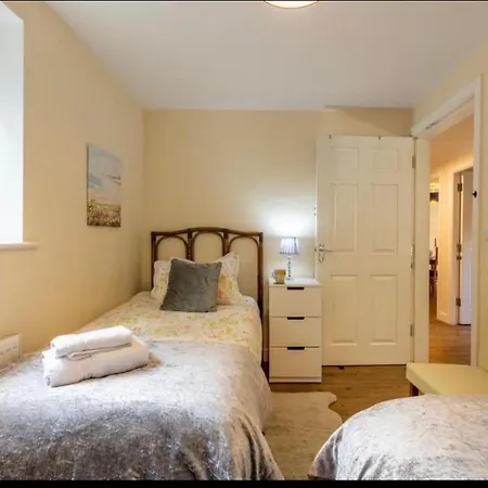 Ingledale Apartment, Ingleton, Yorkshire Dales National Park, Famous Three Peaks, Near The District, Pets Are Welcome Apartament Ingleton (North Yorkshire)